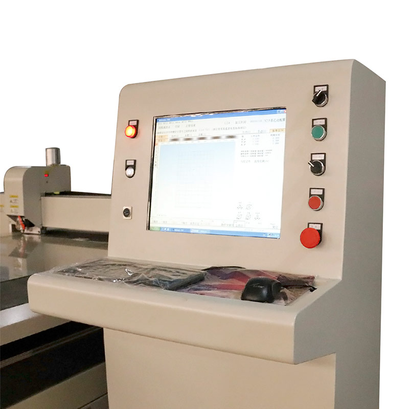 如何調整異型玻璃切割機的參數？