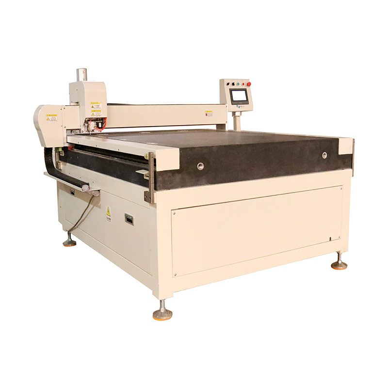 超薄直線玻璃切割機的工作原理是什么？